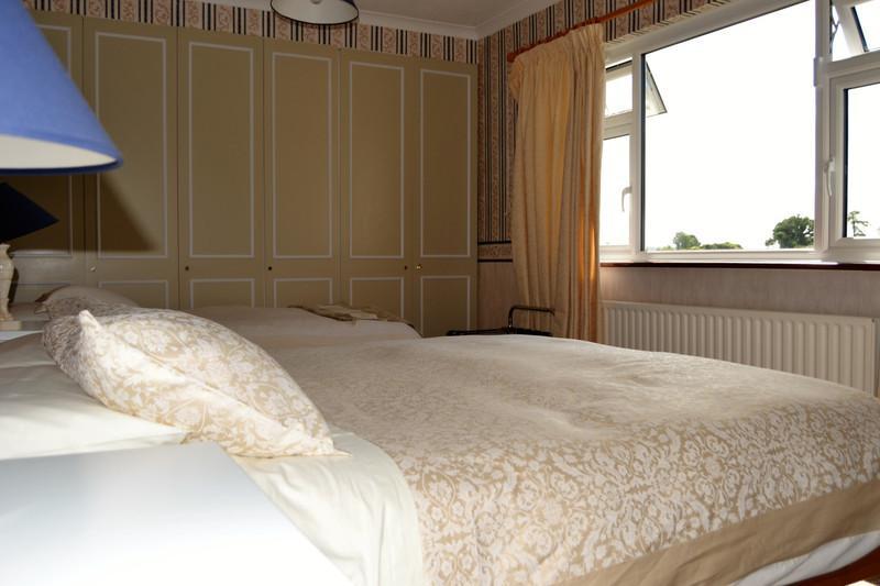 Aard Oakleigh Bed & Breakfast Bennettsbridge ภายนอก รูปภาพ